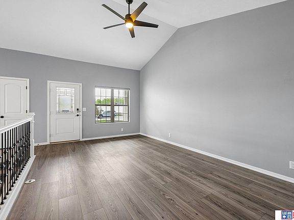 5th image of 8190 Regent Dr