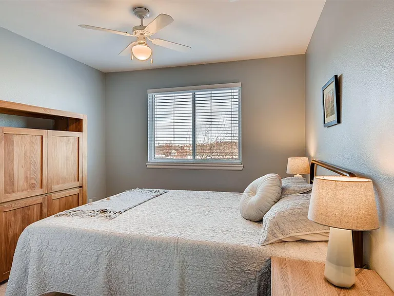 2489 Cove Creek Ct — Photo 15