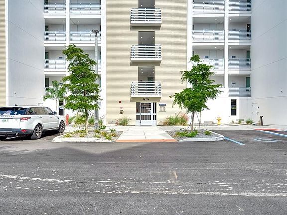 3rd image of 1709 Tamiami Trl #218
