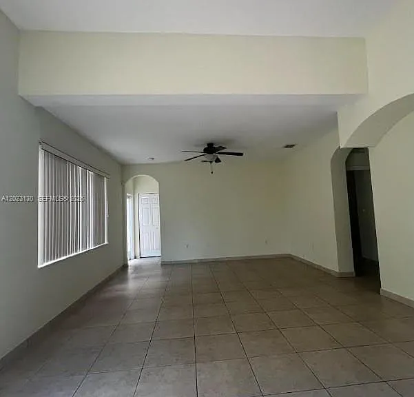 1423 NE 40th Rd — Photo 10