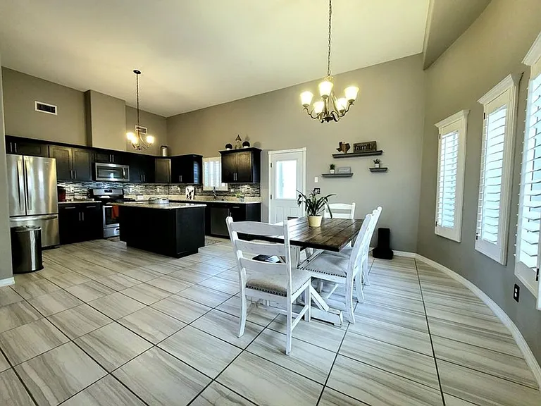 7852 Enchanted View Dr — Photo 7