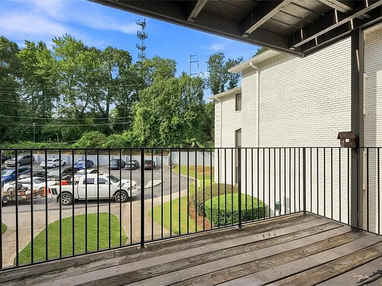 5095 Roswell Rd #209 — Photo 23