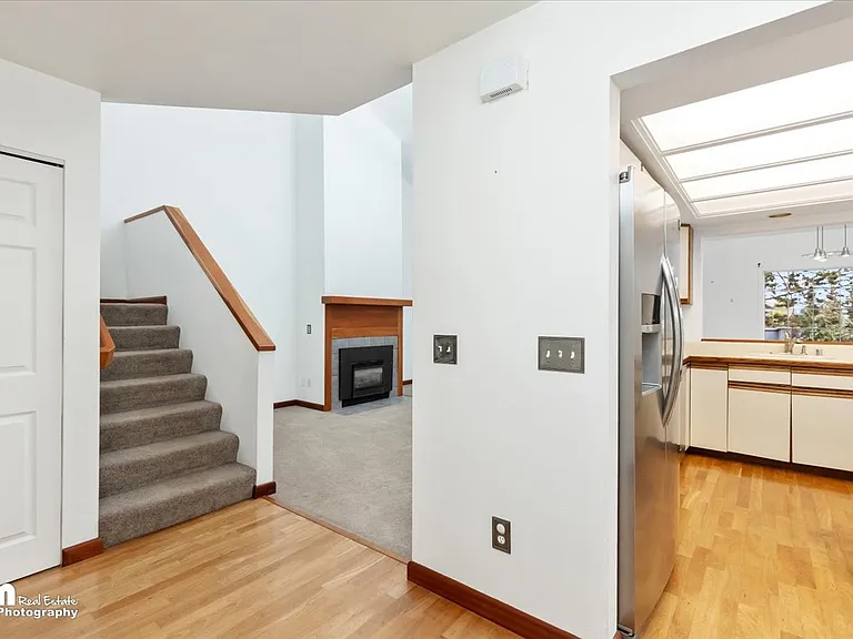 1831 Commodore Dr — Photo 24