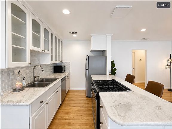 5th image of 834 Lincoln Blvd #6A