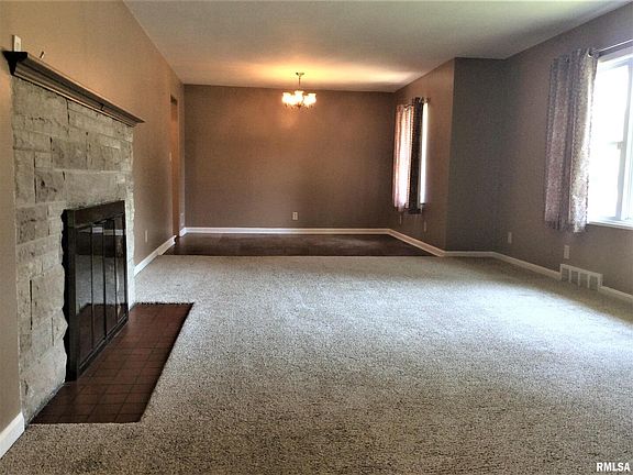 2nd image of 12 Northbrook Dr