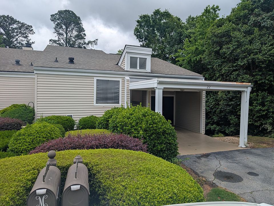 1st image of 22 Royal Oak Dr