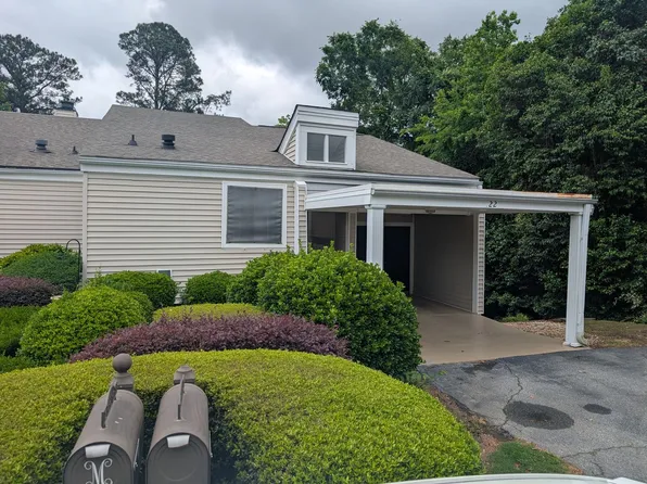 22 Royal Oak Dr, Greenwood, SC 29649