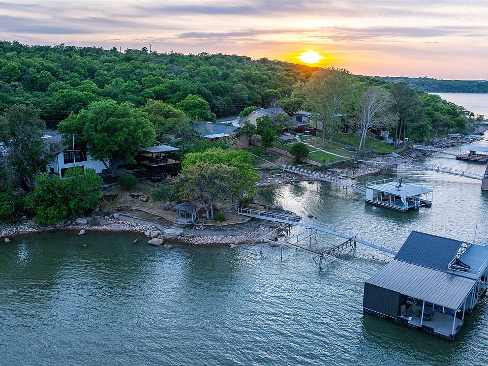1st image of 440 Lakeside Dr