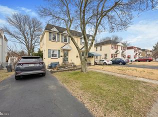 176 Crum Creek Dr, Woodlyn, PA 19094