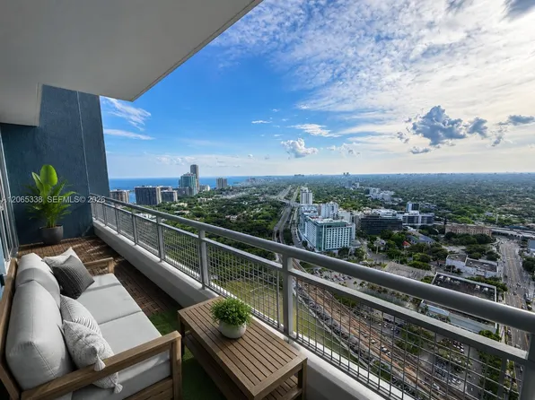 60 SW 13th St, Miami, FL