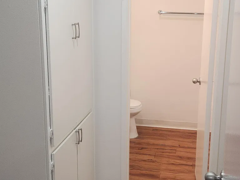 Sherman Pines Apartments — Photo 35