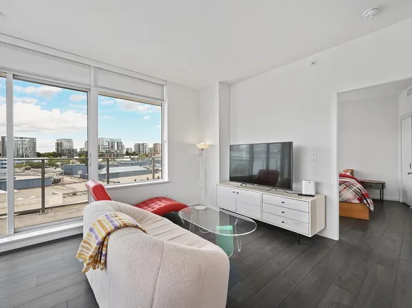 6200 Minoru Blvd #405, Richmond, BC V6Y 1Y2