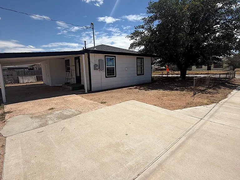 401 S Benton St — Photo 8