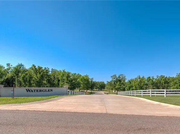 9761 Waterglen Rd #-23, Guthrie, OK 73044