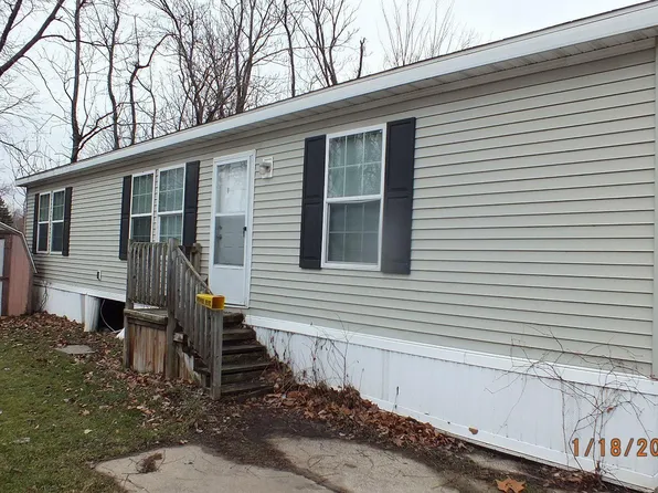 1649 Sherwood Dr, Monroe, MI 48161