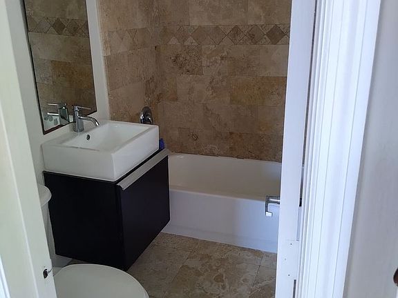 5th image of 25 Menores Ave APT 14