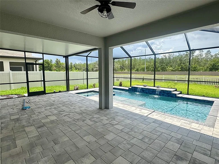 16154 Monterey Greens Cir — Photo 49