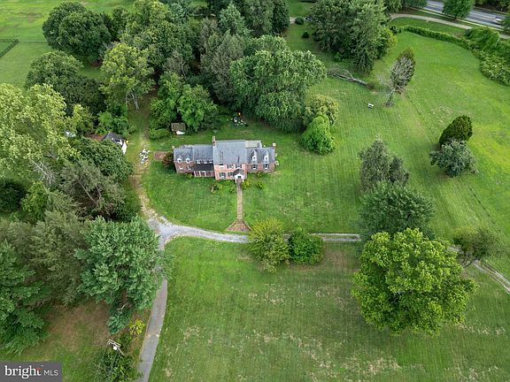 4th image of 2173 Johns Hopkins Rd