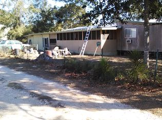 903 NE 2nd St, Carrabelle, FL 32322