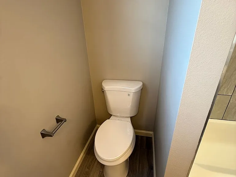 9004-9006 Sandra Way — Photo 10
