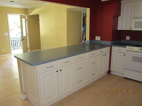 3rd image of 2744 Robinette Dr
