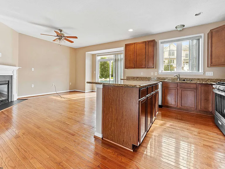 415 Saint Andrews Dr — Photo 9