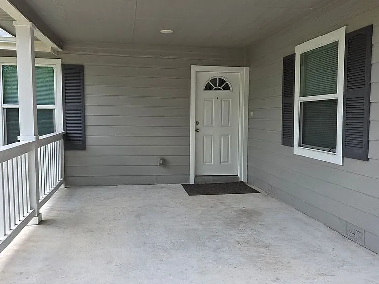727 Menefee Blvd — Photo 2