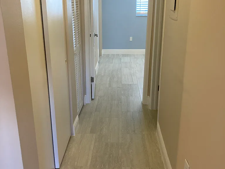283 Ulster Ln — Photo 4