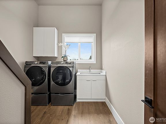 5th image of 4491 Joyce Court SE