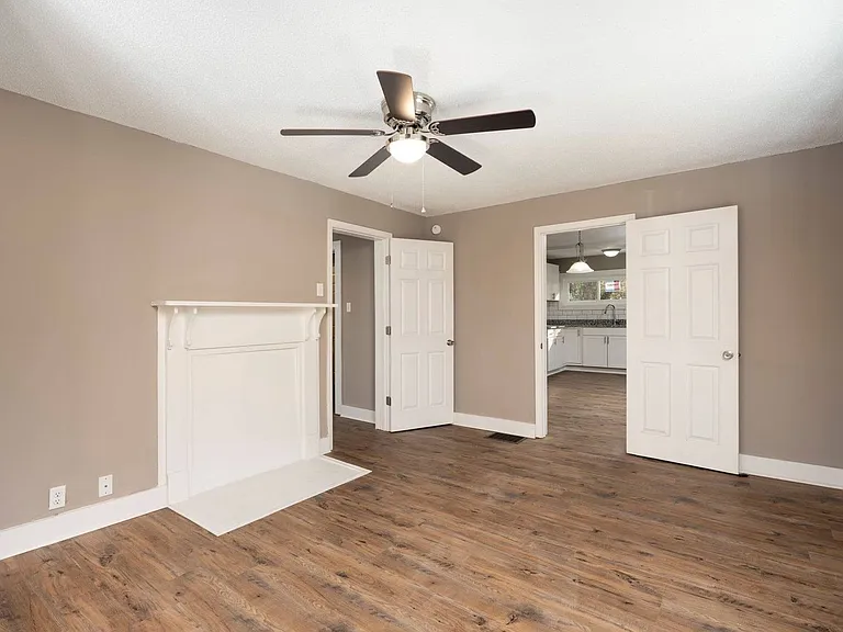 1012 Coulter St — Photo 14