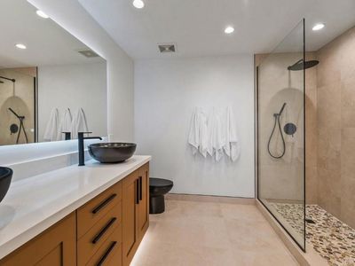 700 W East St UNIT 2404, San Diego, CA, 92101