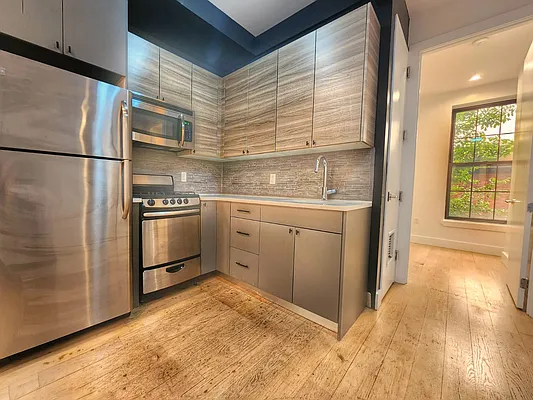 Rented by RELEASE NY | media 9