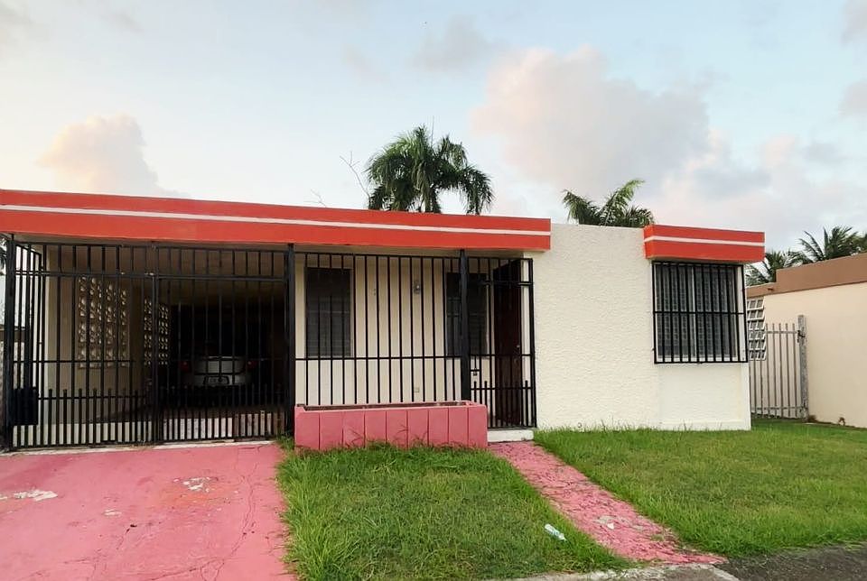 1st image of Calle 13