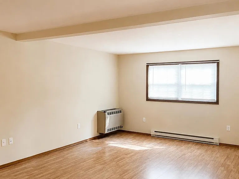 1090 Country Place Dr — Photo 9