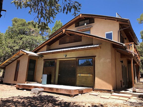 3rd image of 466 Arrowhead Way