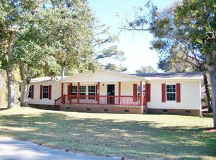 224 Pelican Dr, Atlantic Beach, NC 28512