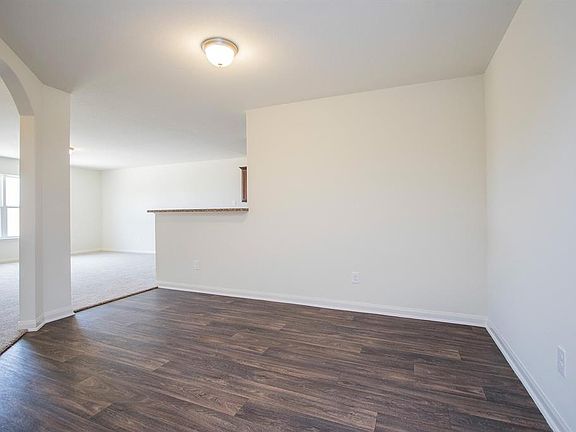 3rd image of 10523 Pine Landing Dr