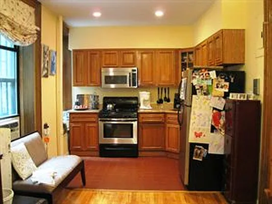 Sold by Douglas Elliman | media 22