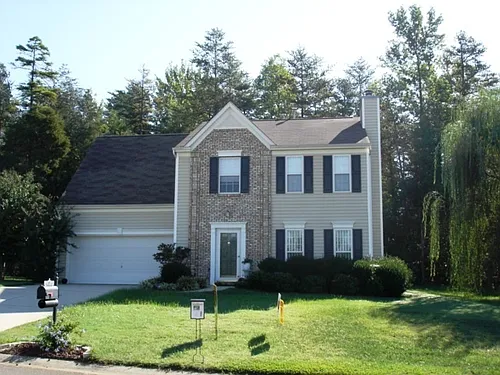 583 Stonehenge Dr Photo 1