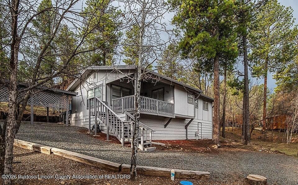 1st image of 102 Grant Dr