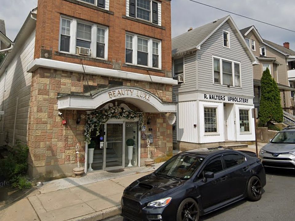 1st image of 1222 Main St APT 3