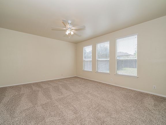 4th image of 17019 Ashbury Ldg