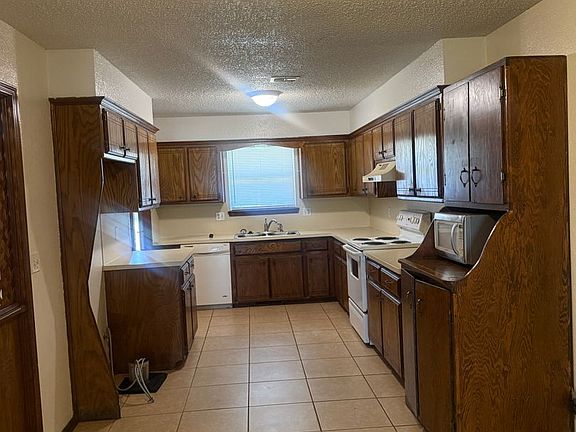 4th image of 1309 Summerton Pl