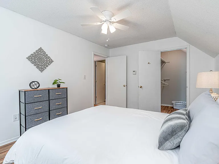 1135 Hulon Ln — Photo 19