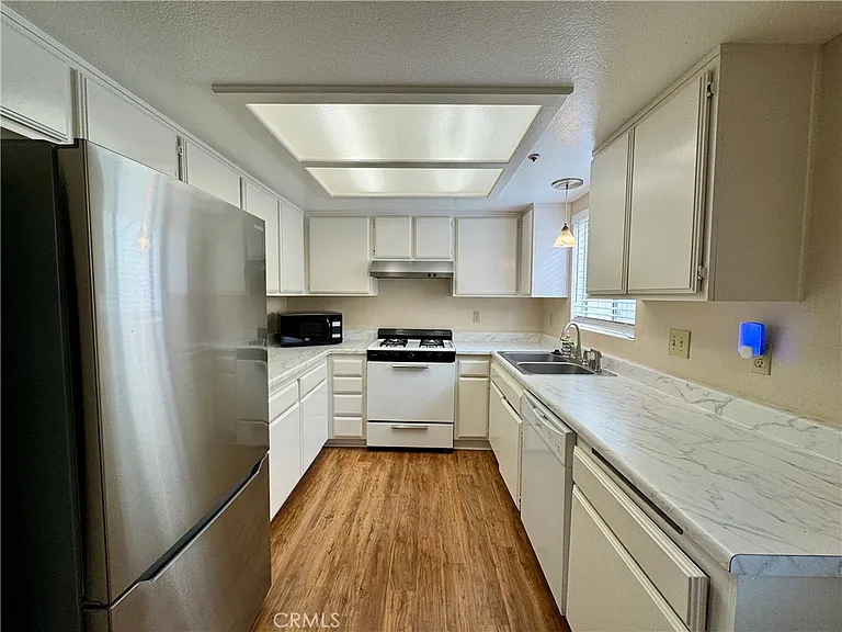 4115 Farquhar Ave — Photo 8