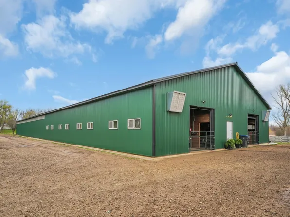 12216 Pleasant Valley Rd, Woodstock, IL 60098
