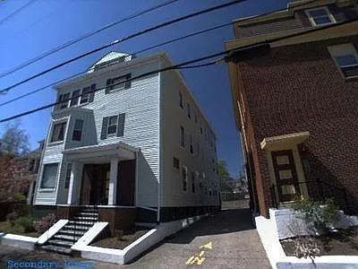 1 bed, $2,000 — Photo 1