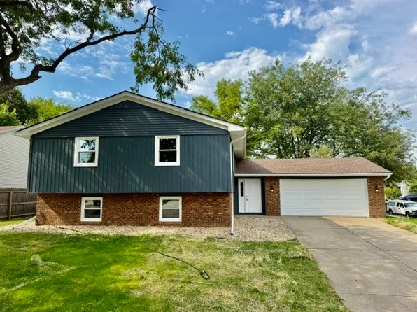 104 Suelynn Dr, Normal, IL 61761