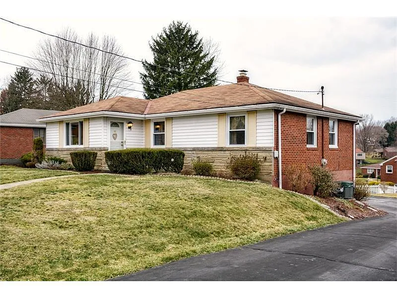 9233 Barton Dr photo 1