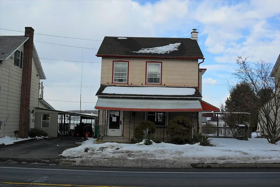 15849 Kutztown Rd photo 1